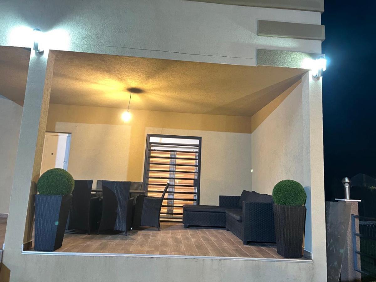 Villaversa Ulcinj Kültér fotó